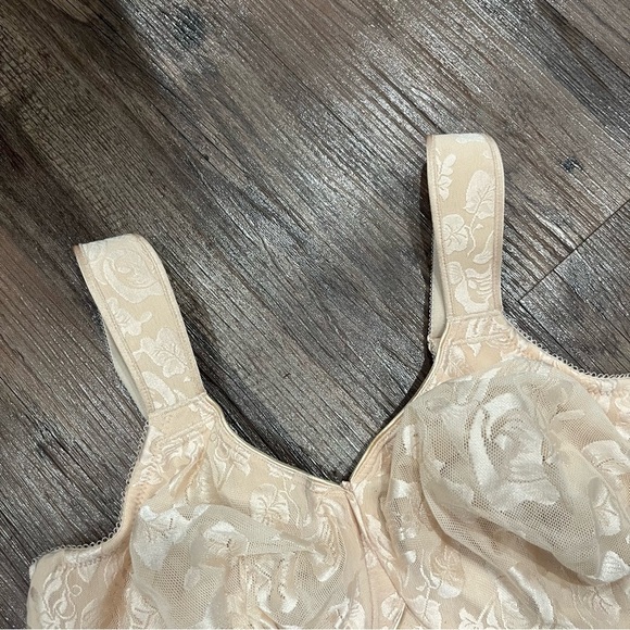 Wacoal Bra Women's 42DDD Cream Awareness Underwire Full Coverage - Picture 4 of 8